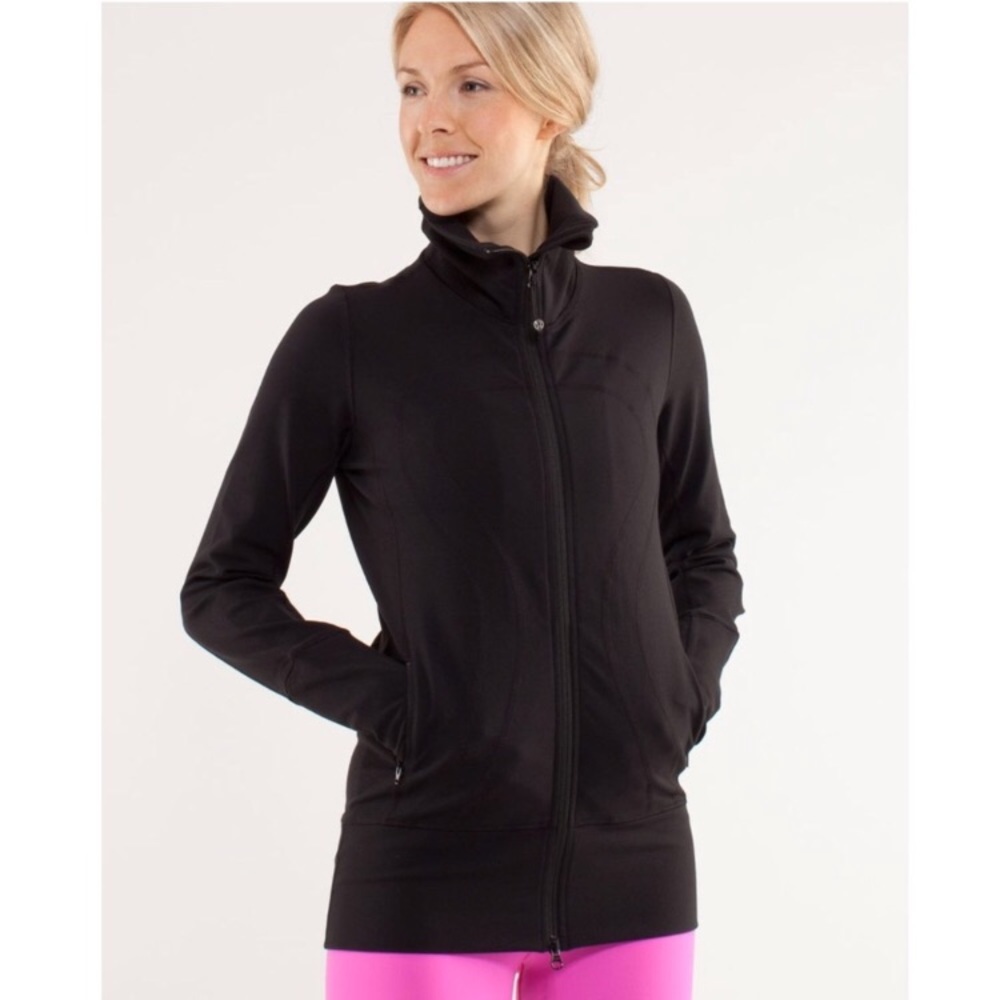 Lululemon in stride jacket